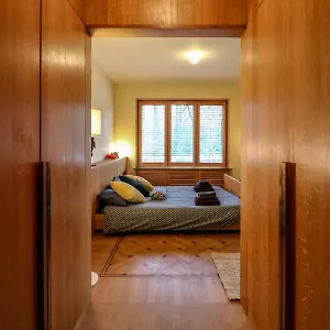 Bed & Breakfast 50's Studio Parc Marie-josee, Brussel